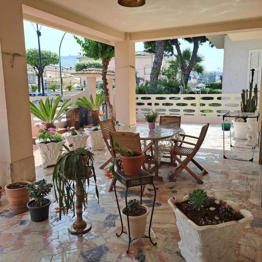Bouganville Casa Vacanza Ambiente Climatizzato Con Wi Fi ピネート エクステリア 写真