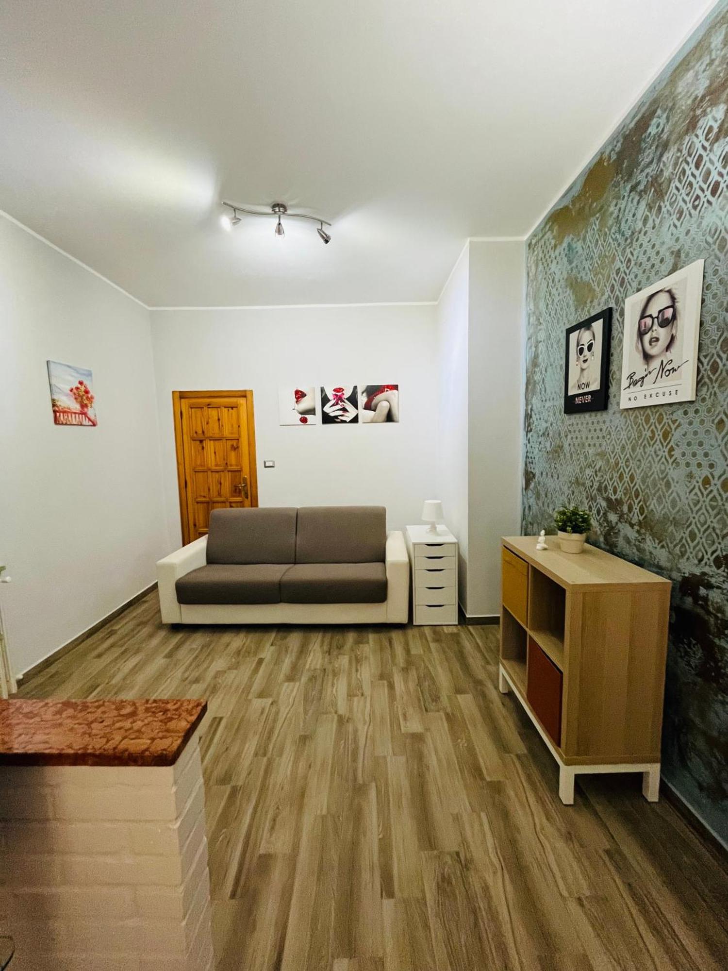 Bouganville Casa Vacanza Ambiente Climatizzato Con Wi Fi ピネート エクステリア 写真