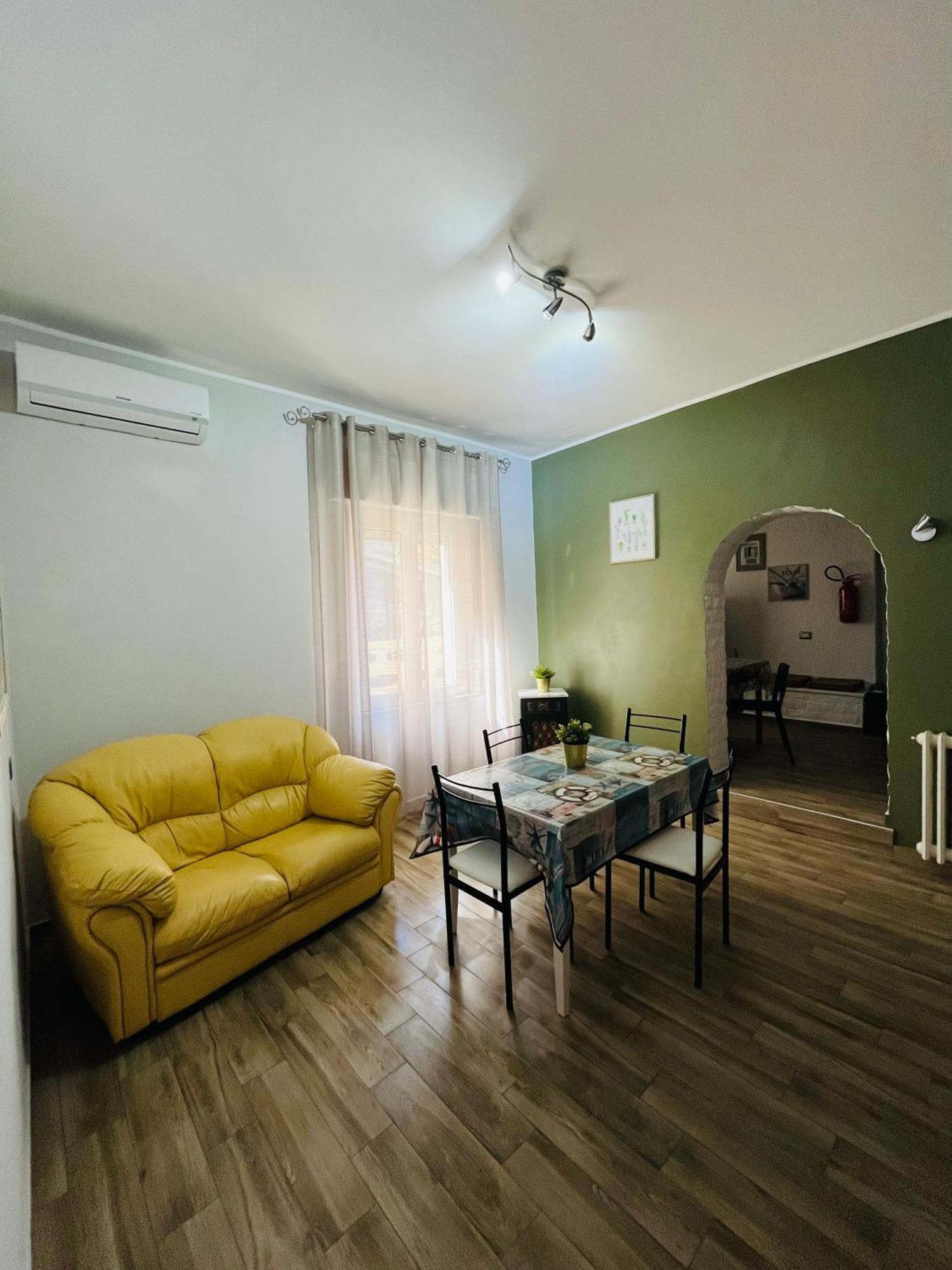 Bouganville Casa Vacanza Ambiente Climatizzato Con Wi Fi ピネート エクステリア 写真