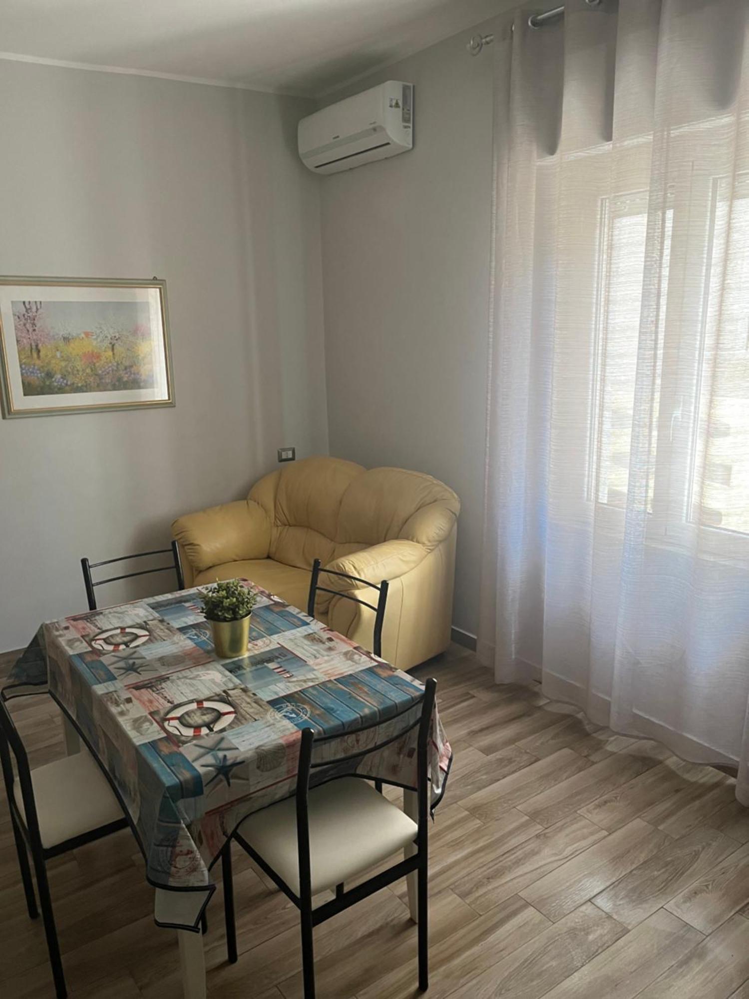 Bouganville Casa Vacanza Ambiente Climatizzato Con Wi Fi ピネート エクステリア 写真