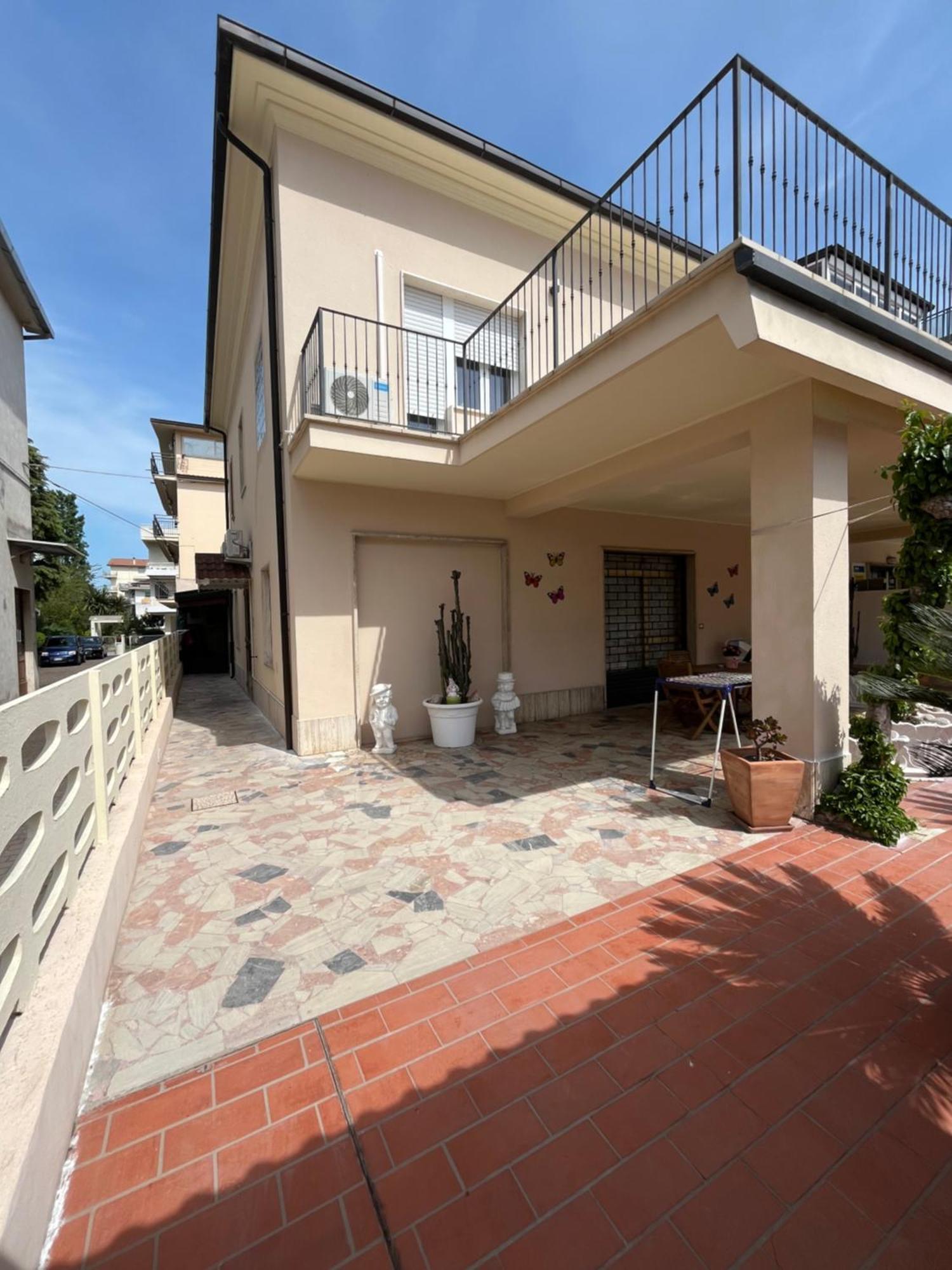 Bouganville Casa Vacanza Ambiente Climatizzato Con Wi Fi ピネート エクステリア 写真