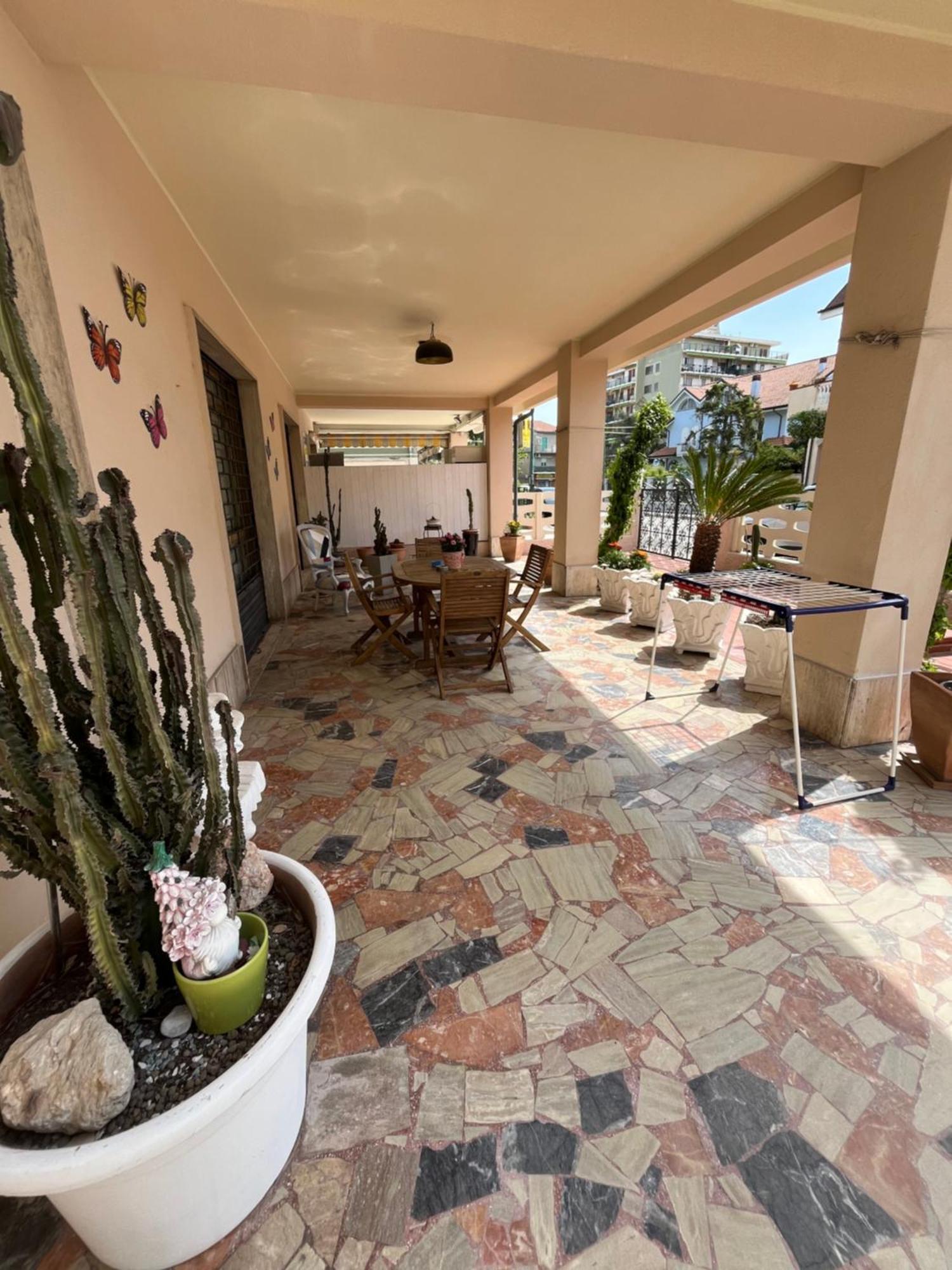 Bouganville Casa Vacanza Ambiente Climatizzato Con Wi Fi ピネート エクステリア 写真